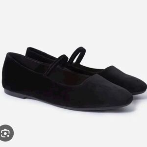 Everlane Velvet Mary Janes SZ. 10